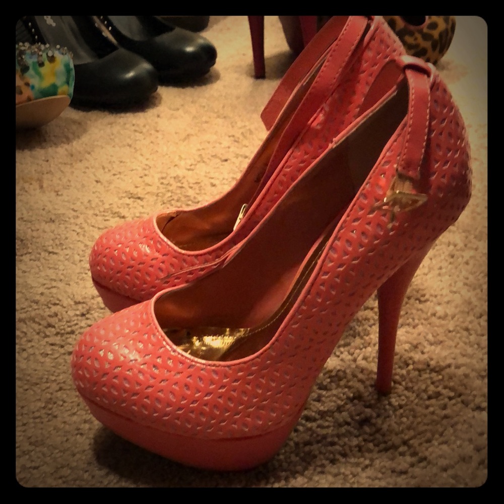 Shoedazzle Molly stilettos SZ. 6.5US